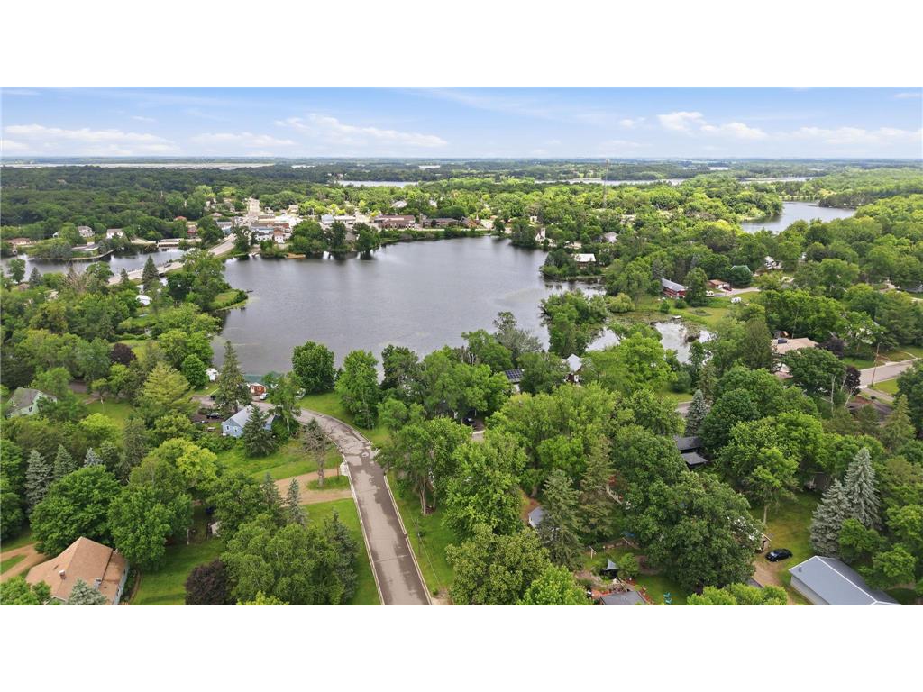 100 3rd Avenue SE New London MN 56273 7096581 image32