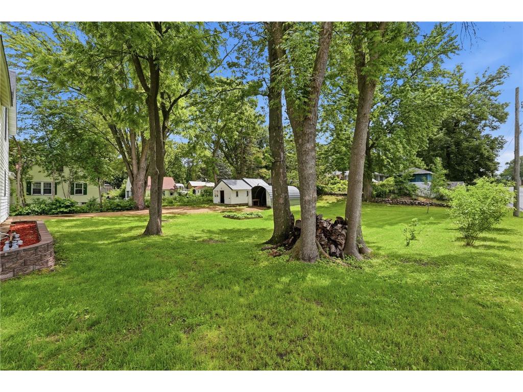 100 3rd Avenue SE New London MN 56273 7096581 image4