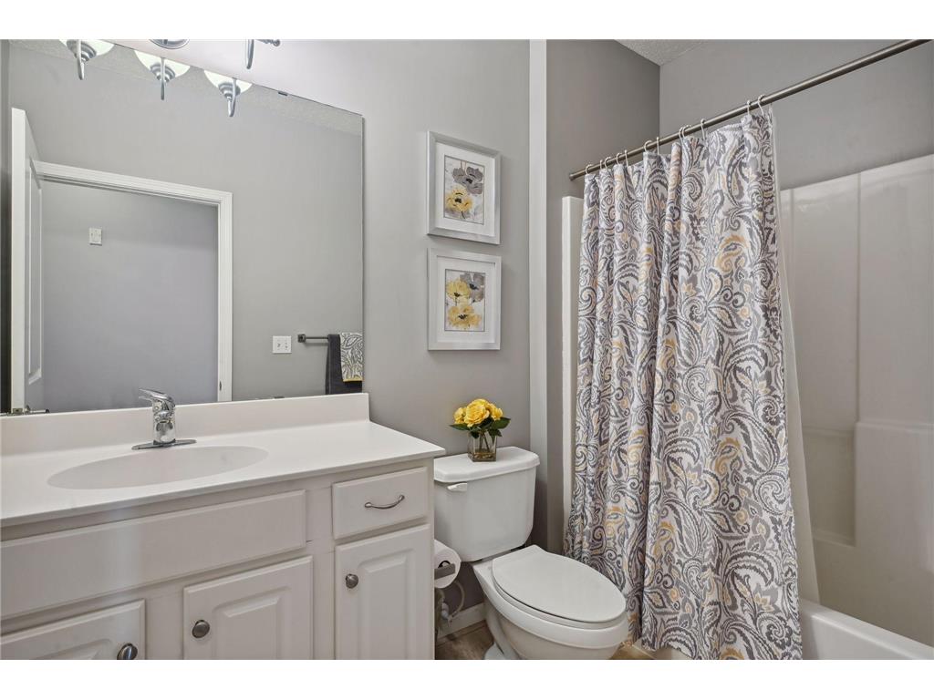 100 4th Avenue N 210, South Saint Paul, MN, 55075 MLS 6505642 Edina Realty