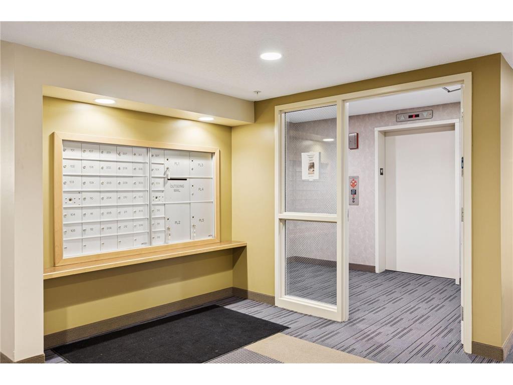 100 4th Avenue N #308 South Saint Paul MN 55075 - Mississippi 6814128 image33