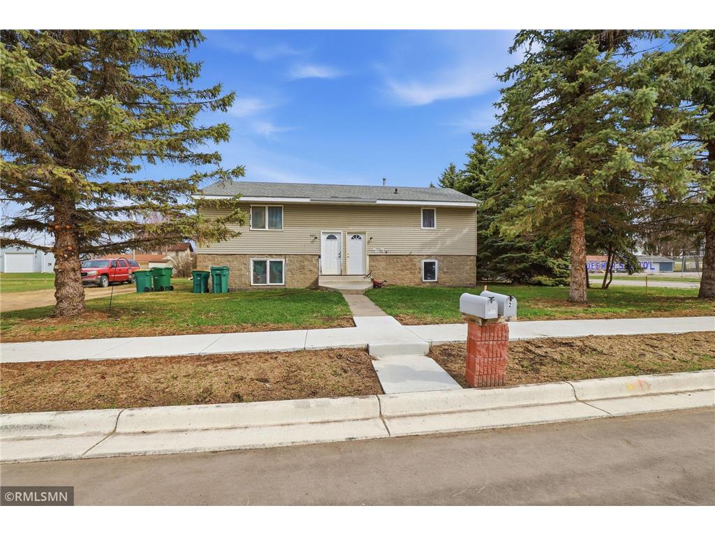 100 4th Street NW Montgomery MN 56069 7056740 image1