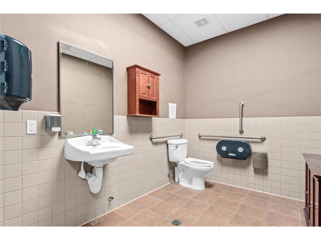 100 Bridgepoint Drive South Saint Paul MN 55075 6806218 image22