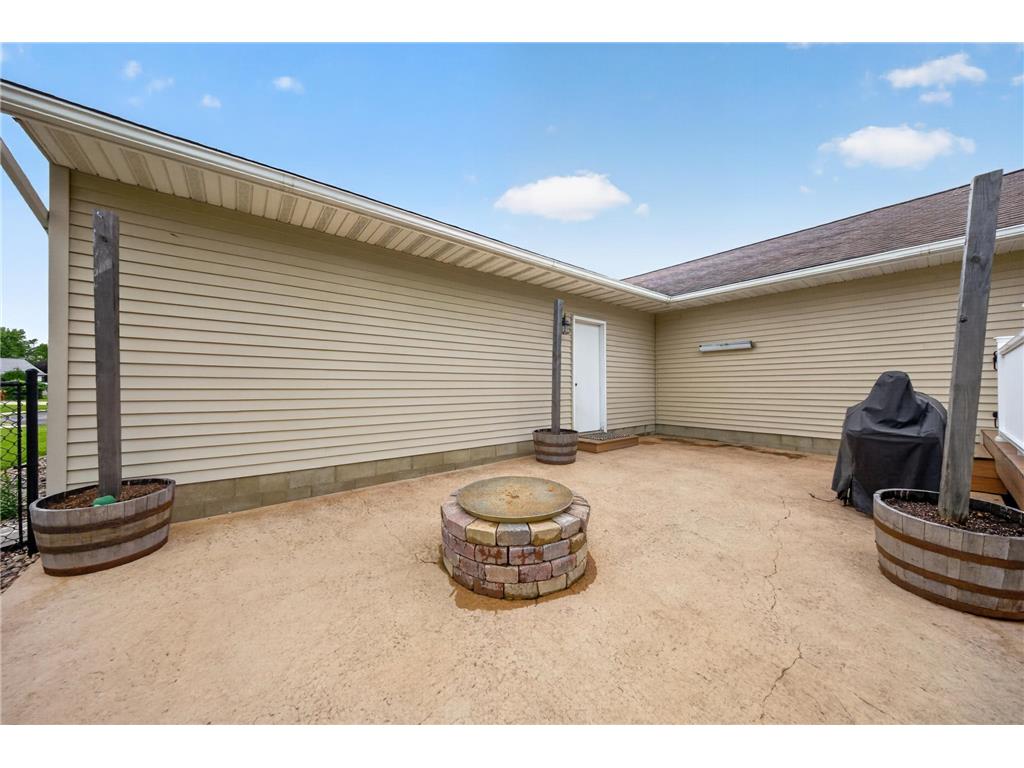 100 Capelle Street Spring Valley MN 55975 7057555 image11