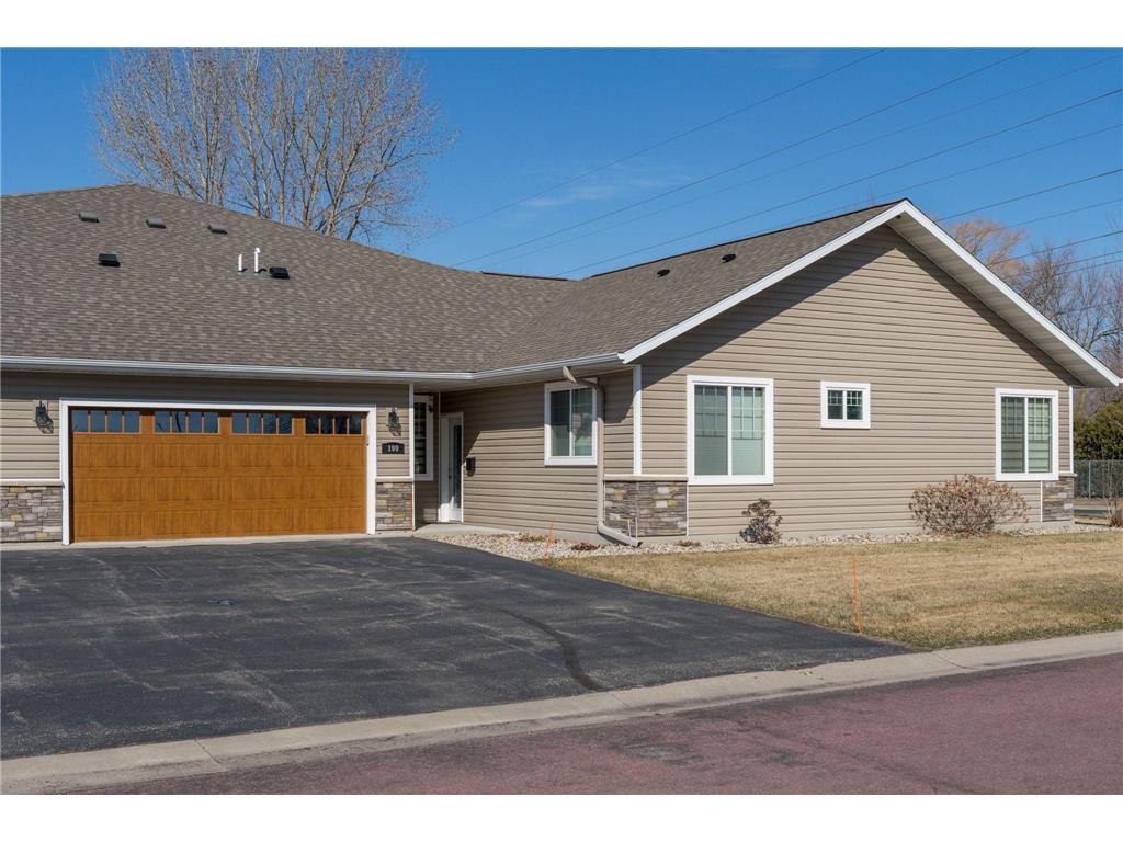 100 Castle Pines Drive Mankato MN 56001 6511751 image1