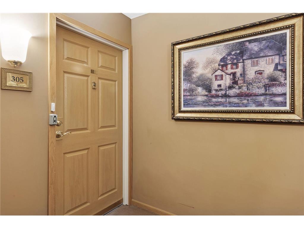 100 Clydesdale Trail #305 Medina MN 55340 7019264 image8