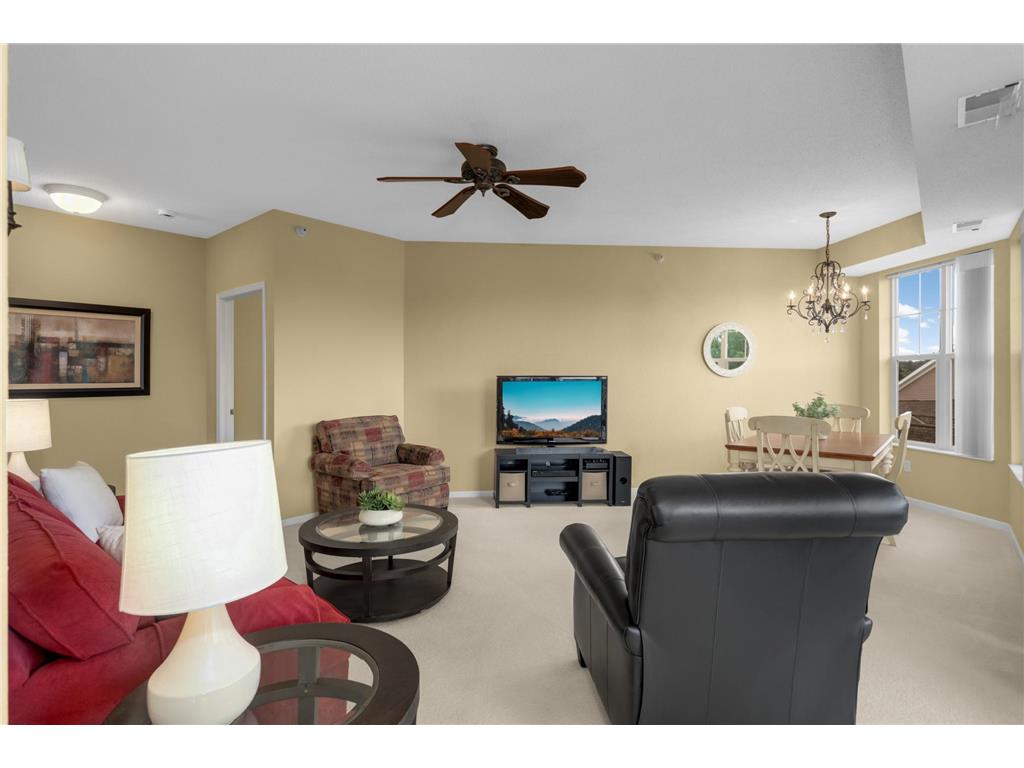 100 Clydesdale Trail #328 Medina MN 55340 7018629 image12