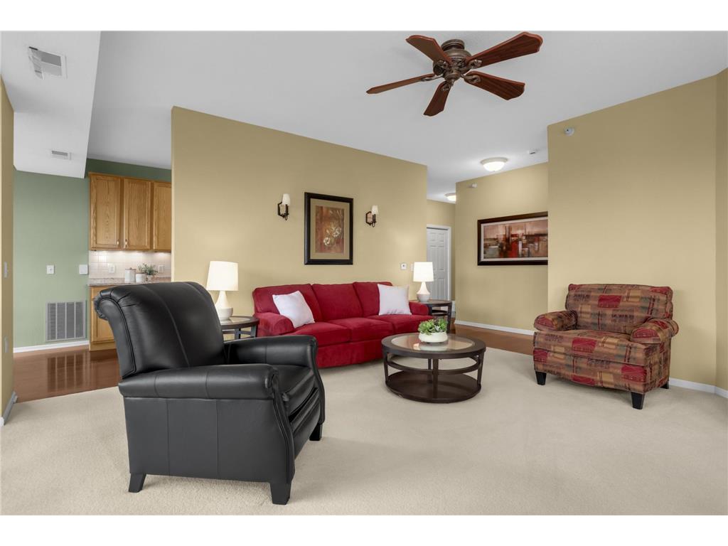 100 Clydesdale Trail #328 Medina MN 55340 7018629 image13