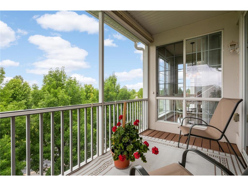 100 Clydesdale Trail #328 Medina MN 55340 7018629 image4