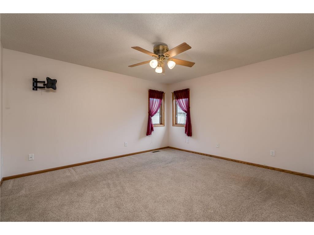 100 Crystal Lane Mankato MN 56001 7104385 image21