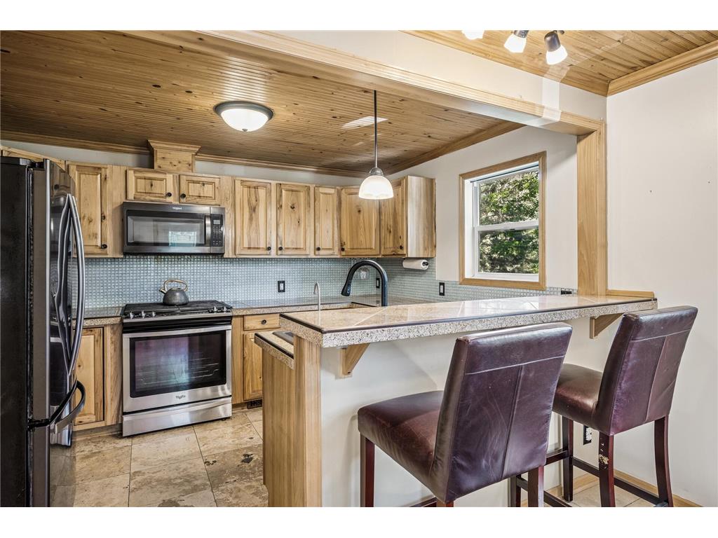 100 Dartmoor Road Mahtomedi MN 55115 6751448 image1