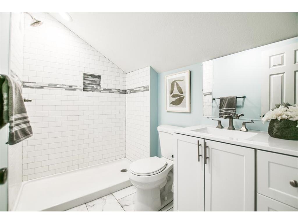 100 E 38th Street Minneapolis MN 55408 7052327 image18