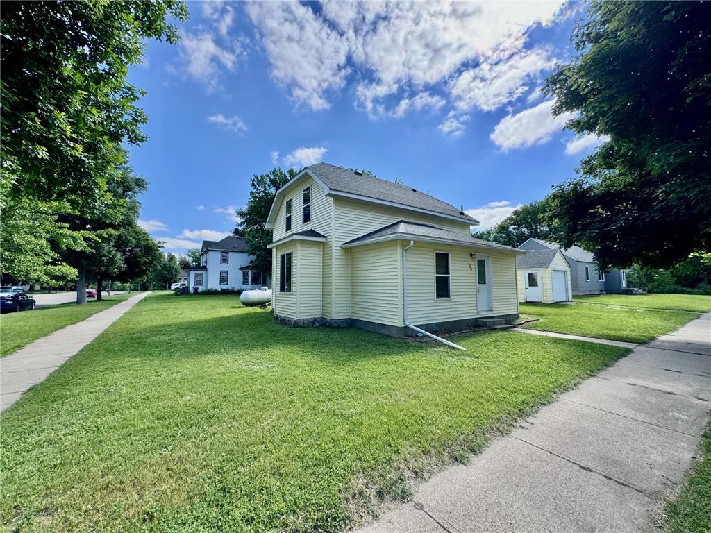 100 E 4th Street Minneota MN 56264 6520606 image1