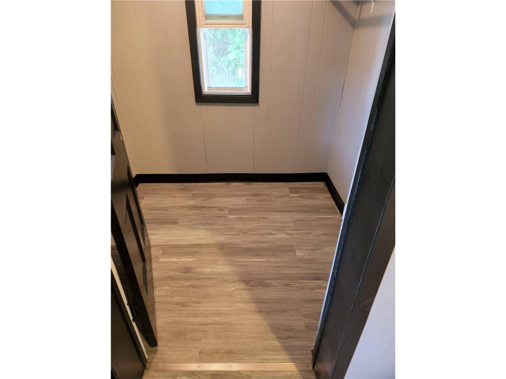 100 Greenback Street NW Sleepy Eye MN 56085 7027298 image12