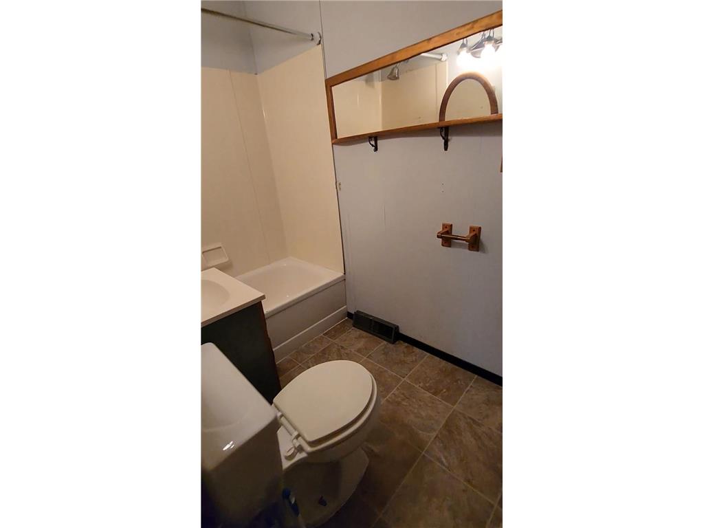 100 Greenback Street NW Sleepy Eye MN 56085 7027298 image13