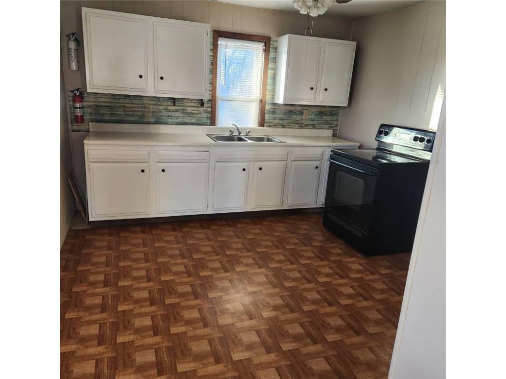 100 Greenback Street NW Sleepy Eye MN 56085 7027298 image15