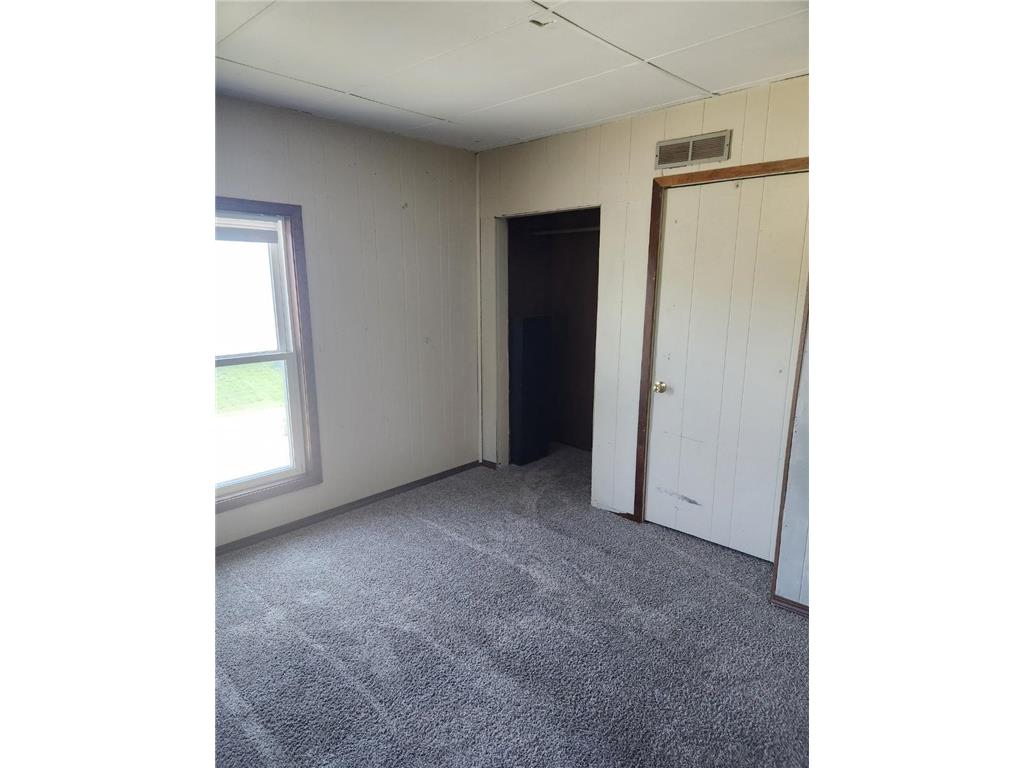 100 Greenback Street NW Sleepy Eye MN 56085 7027298 image18