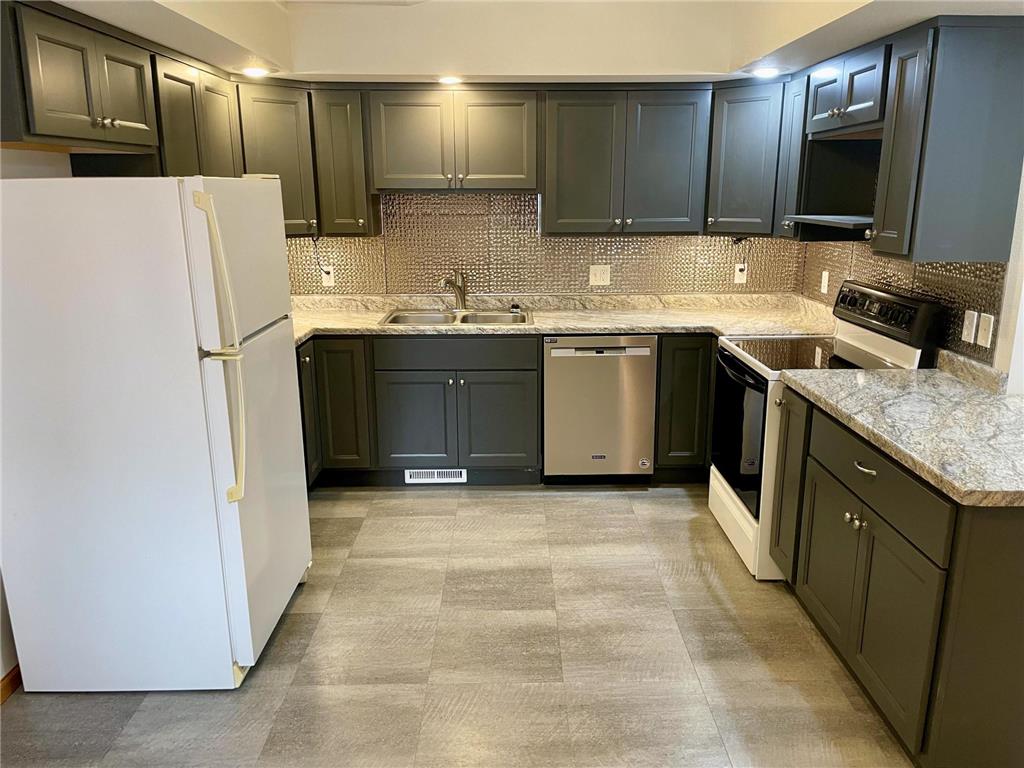 100 Idle Hour Court Wabasha MN 55981 6824401 image10