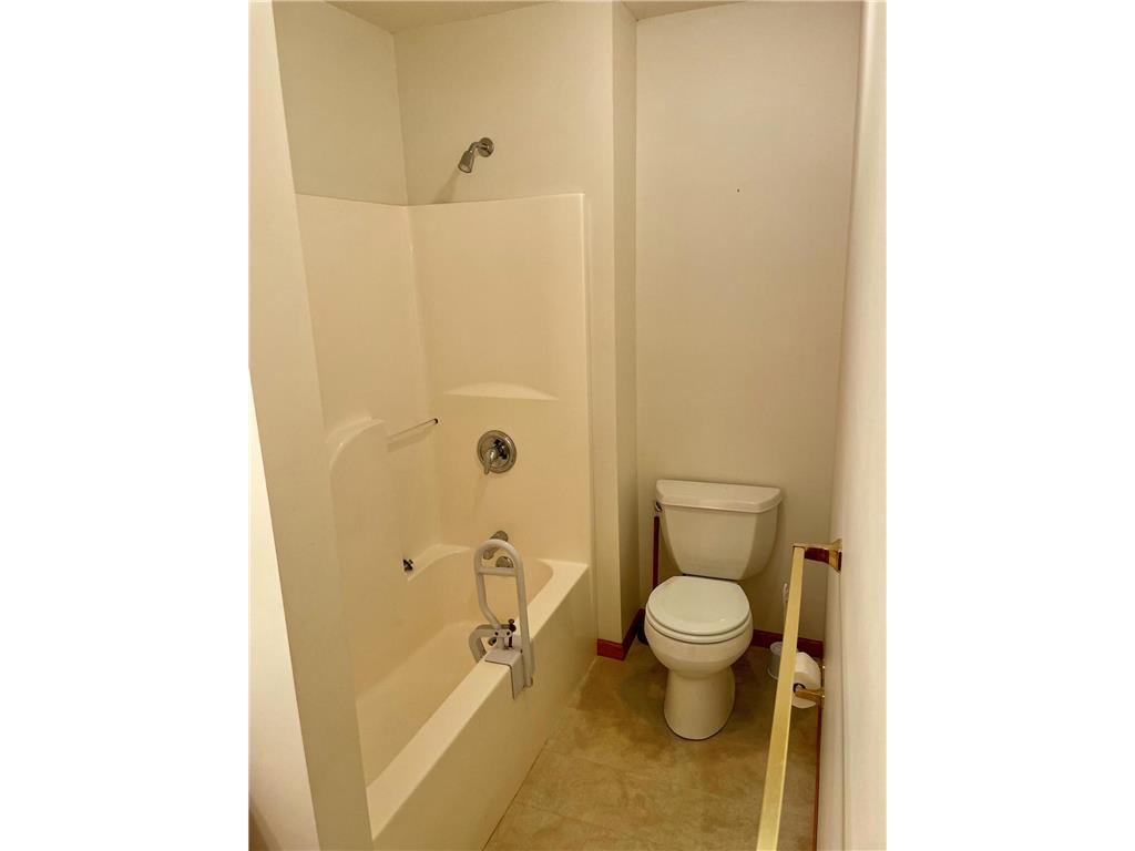 100 Idle Hour Court Wabasha MN 55981 6824401 image32