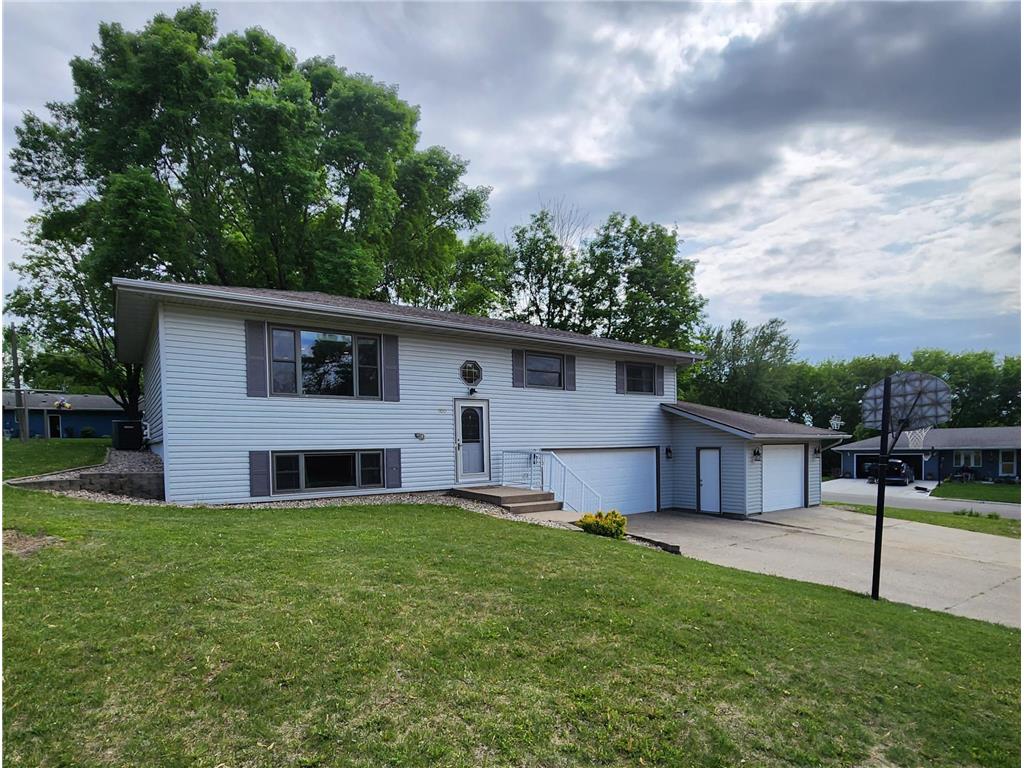 100 Inner Drive, Montgomery, MN, 56069 MLS 6378270 Edina Realty