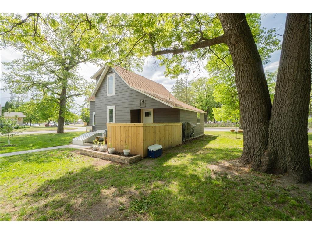 100 N Broadway New York Mills MN 56567 7083975 image3