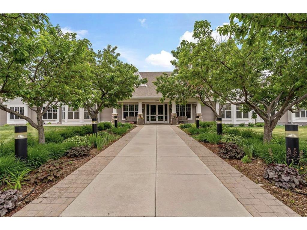 100 N Clydesdale Trail #320 Medina MN 55340 6689354 image1