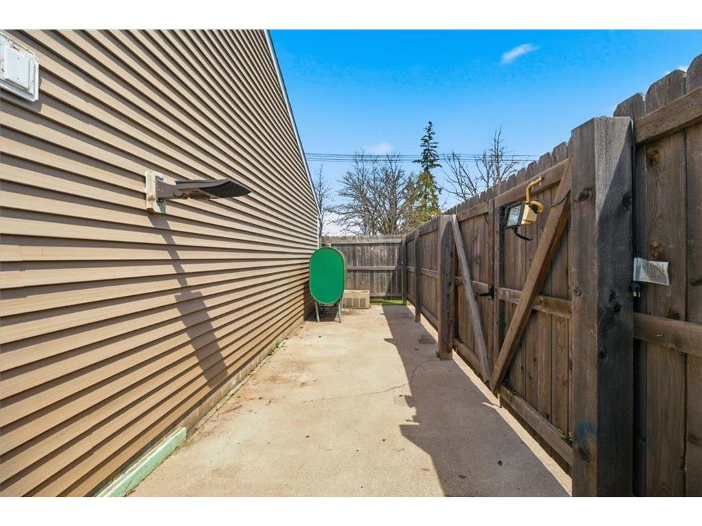 100 N Pine Street S Mora MN 55051 7072643 image6