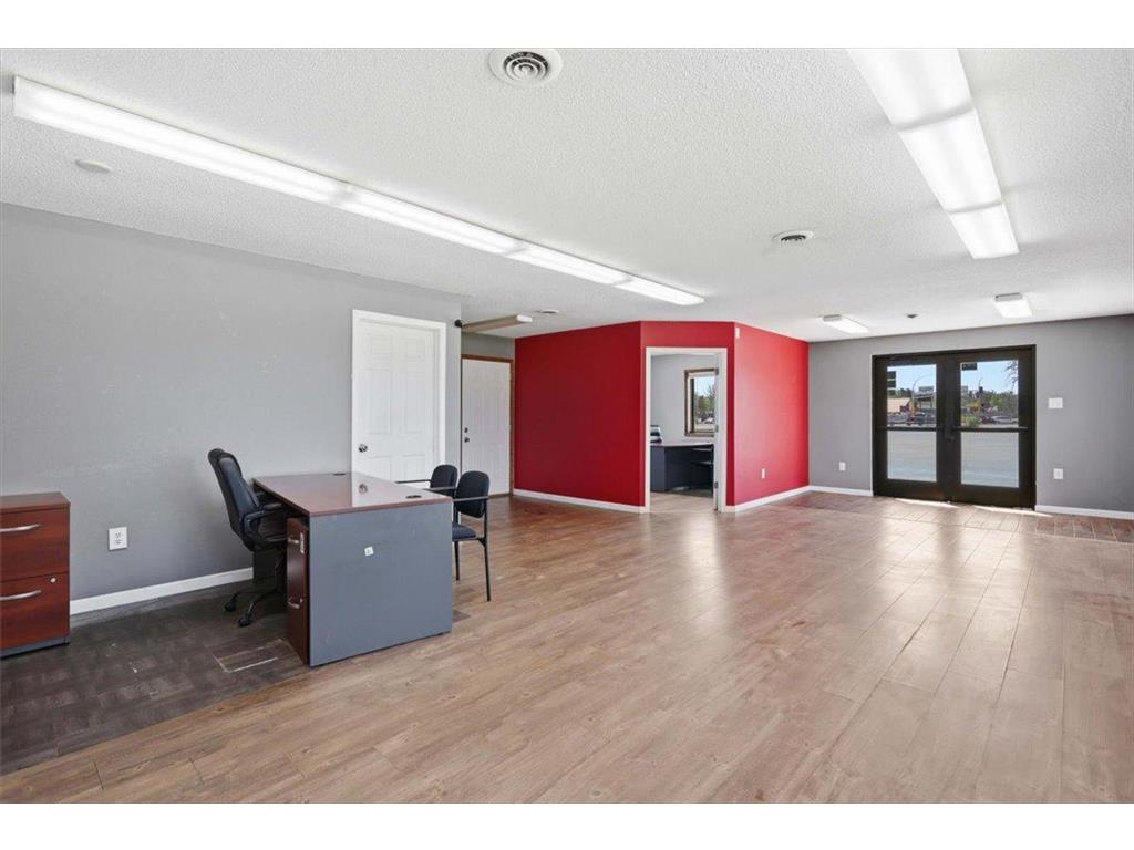 100 N Pine Street S Mora MN 55051 7072643 image9