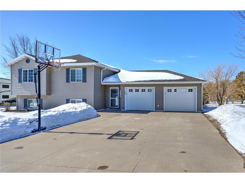 100 Prairie Circle Woodville WI 54028 6344586 image1