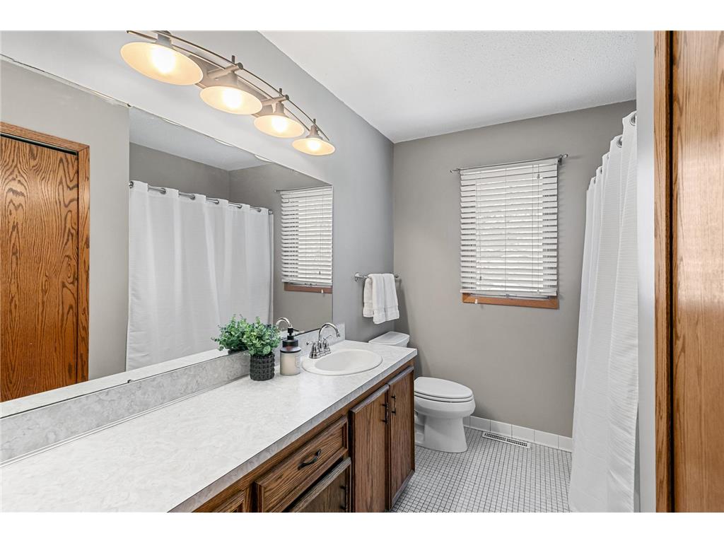 100 Puma Lane Mahtomedi MN 55115 7055519 image21