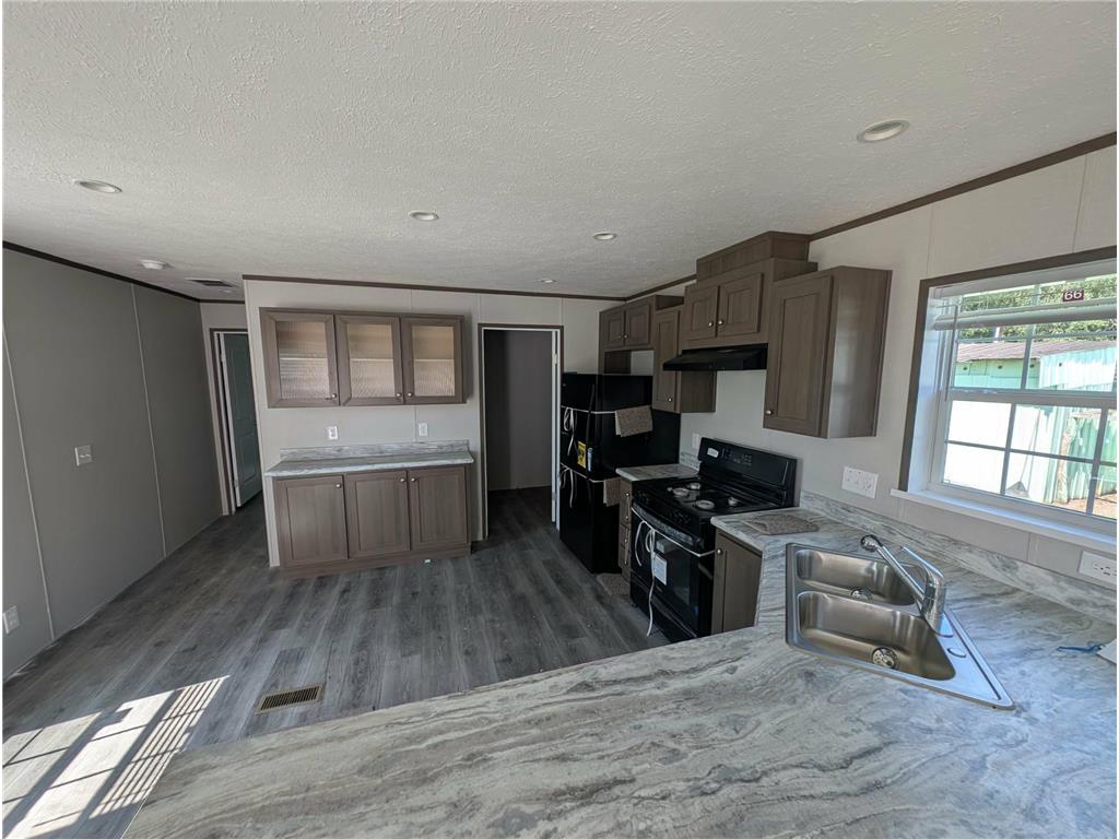 100 Rose Park Melrose MN 56352 7080042 image4