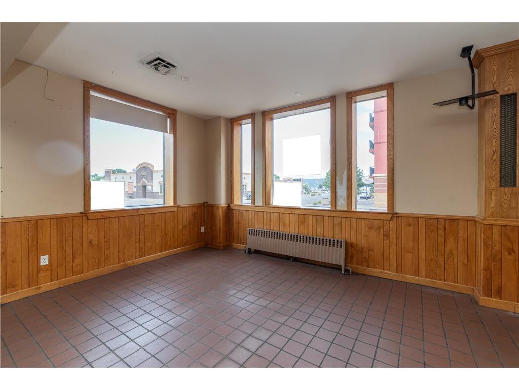 100 S Washington Street Lake City MN 55041 6752187 image15