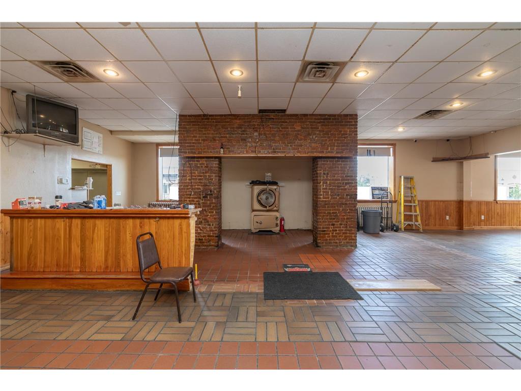 100 S Washington Street Lake City MN 55041 6752187 image18