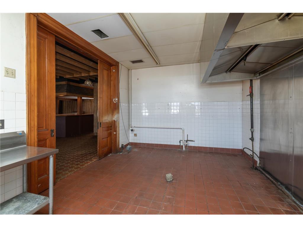 100 S Washington Street Lake City MN 55041 6752187 image32