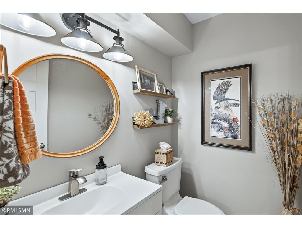 100 South Drive #B Circle Pines MN 55014 7057337 image23
