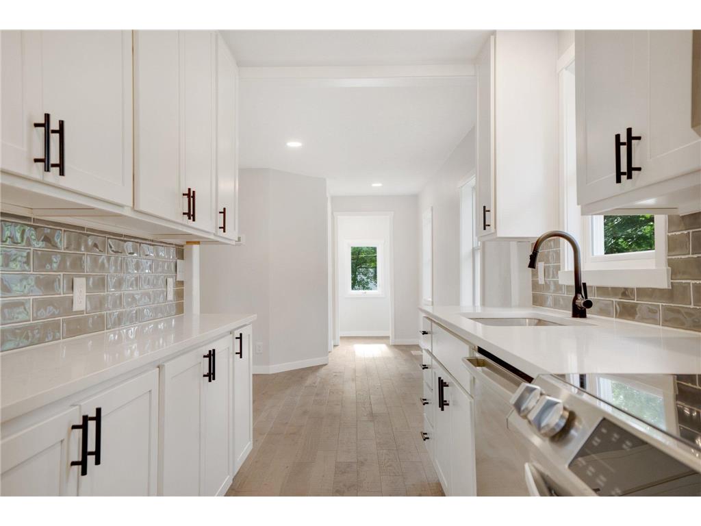 100 Warner Avenue S Mahtomedi MN 55115 7035178 image12