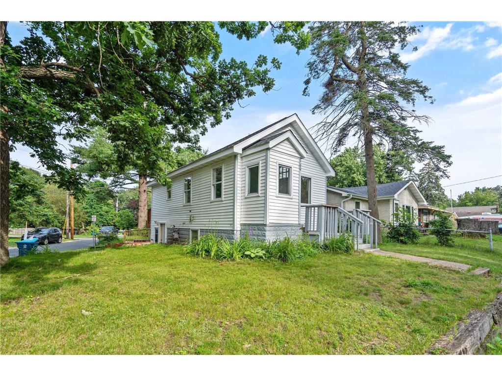 100 Warner Avenue S Mahtomedi MN 55115 7035178 image2