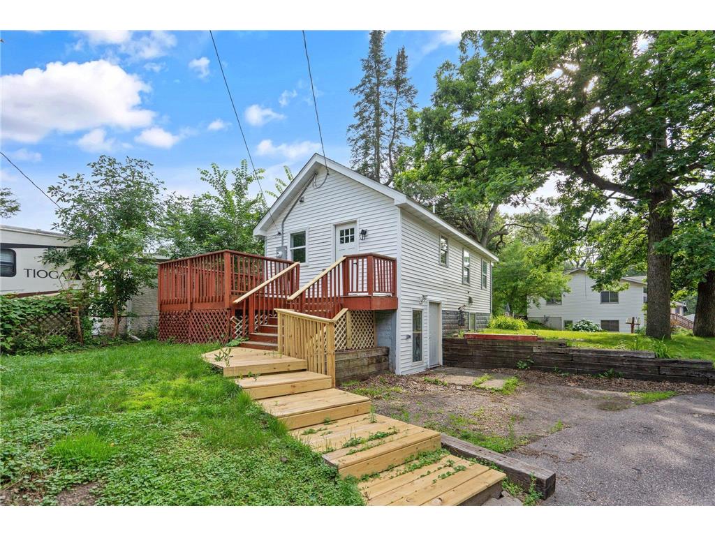 100 Warner Avenue S Mahtomedi MN 55115 7035178 image4