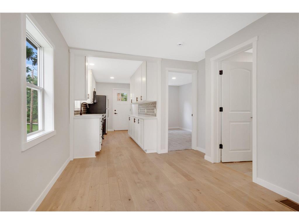 100 Warner Avenue S Mahtomedi MN 55115 7035178 image6