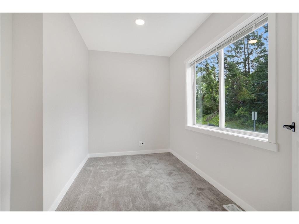 100 Warner Avenue S Mahtomedi MN 55115 7035178 image8