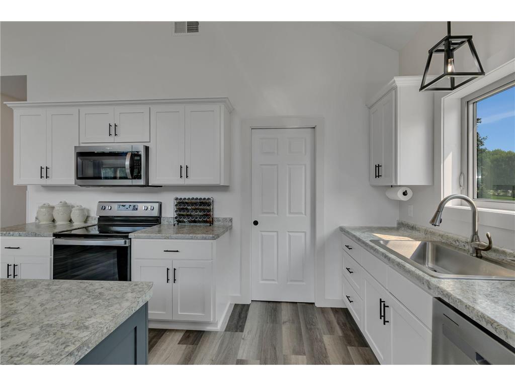 1000 10th Avenue NE Sauk Rapids MN 56379 6803997 image12