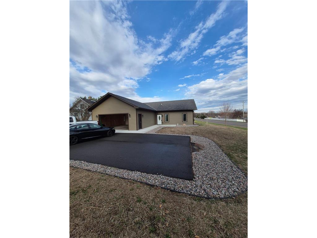 1000 10th Avenue NE Sauk Rapids MN 56379 7054526 image1