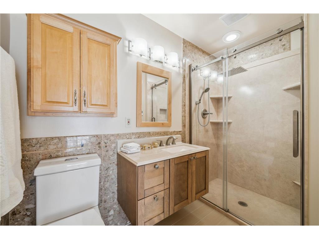 1000 Heritage Lane Orono MN 55391 - Lake Minnetonka 6670855 image34