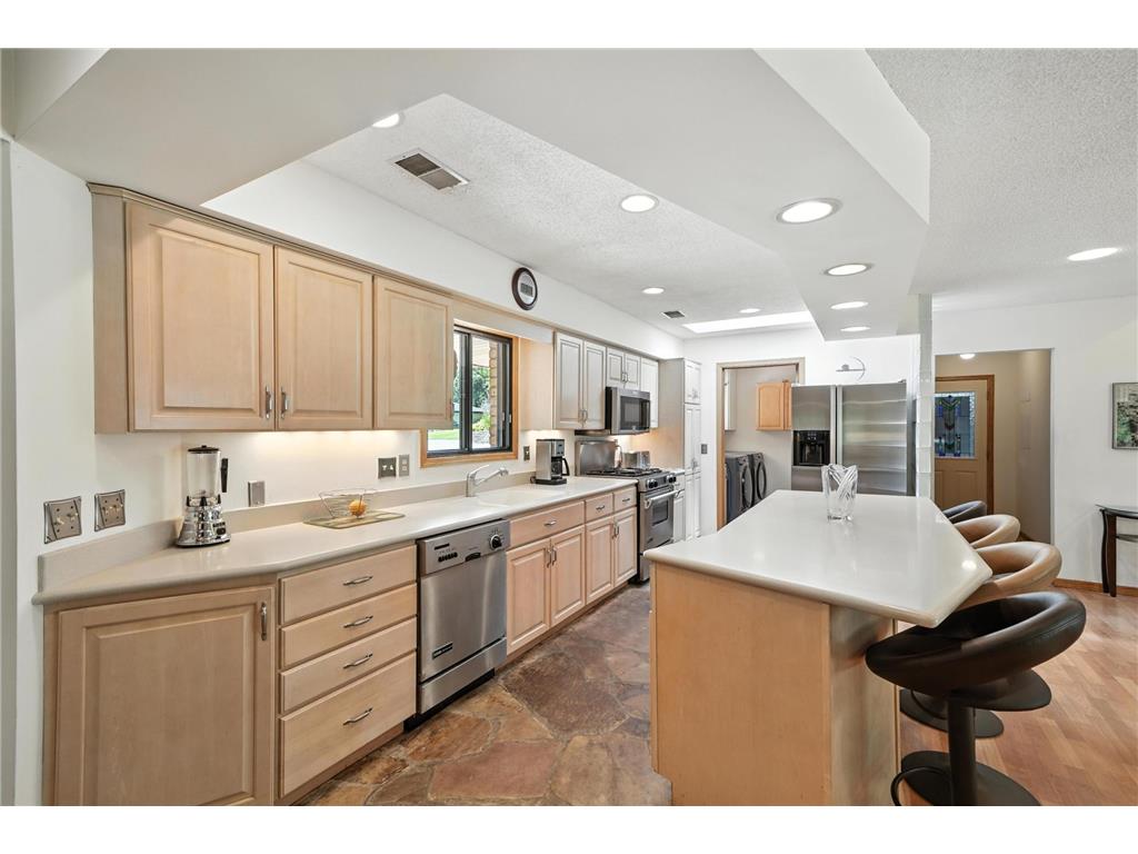 1000 Heritage Lane Orono MN 55391 - Lake Minnetonka 7028610 image19