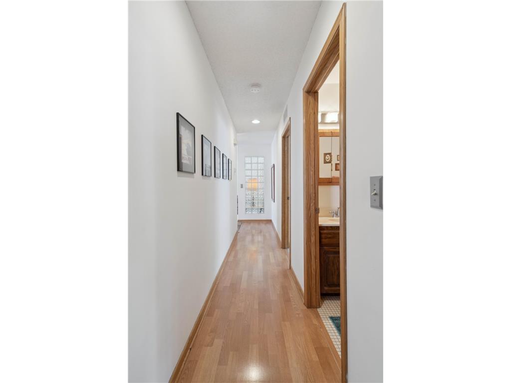 1000 Heritage Lane Orono MN 55391 - Lake Minnetonka 7028610 image32