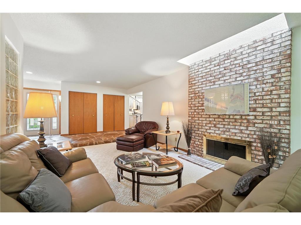 1000 Heritage Lane Orono MN 55391 - Lake Minnetonka 7028610 image9