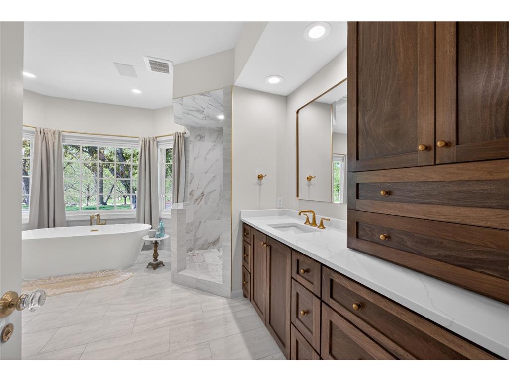 1000 Old Crystal Bay Road S Orono MN 55391 - French 7025347 image25