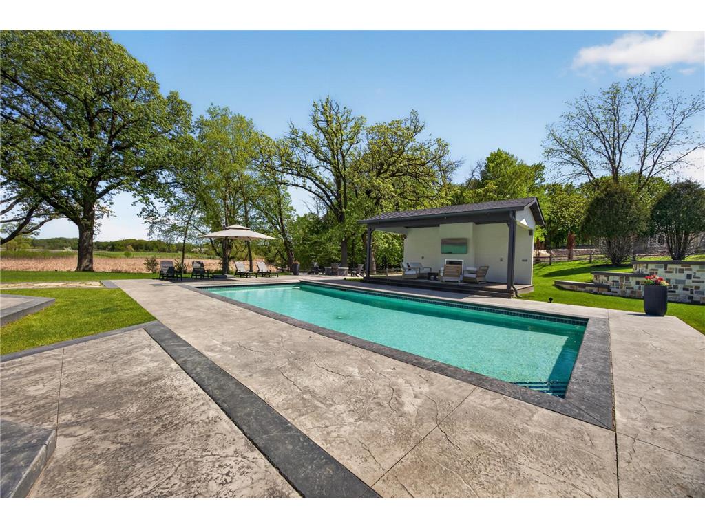 1000 Old Crystal Bay Road S Orono MN 55391 - French 7025347 image3