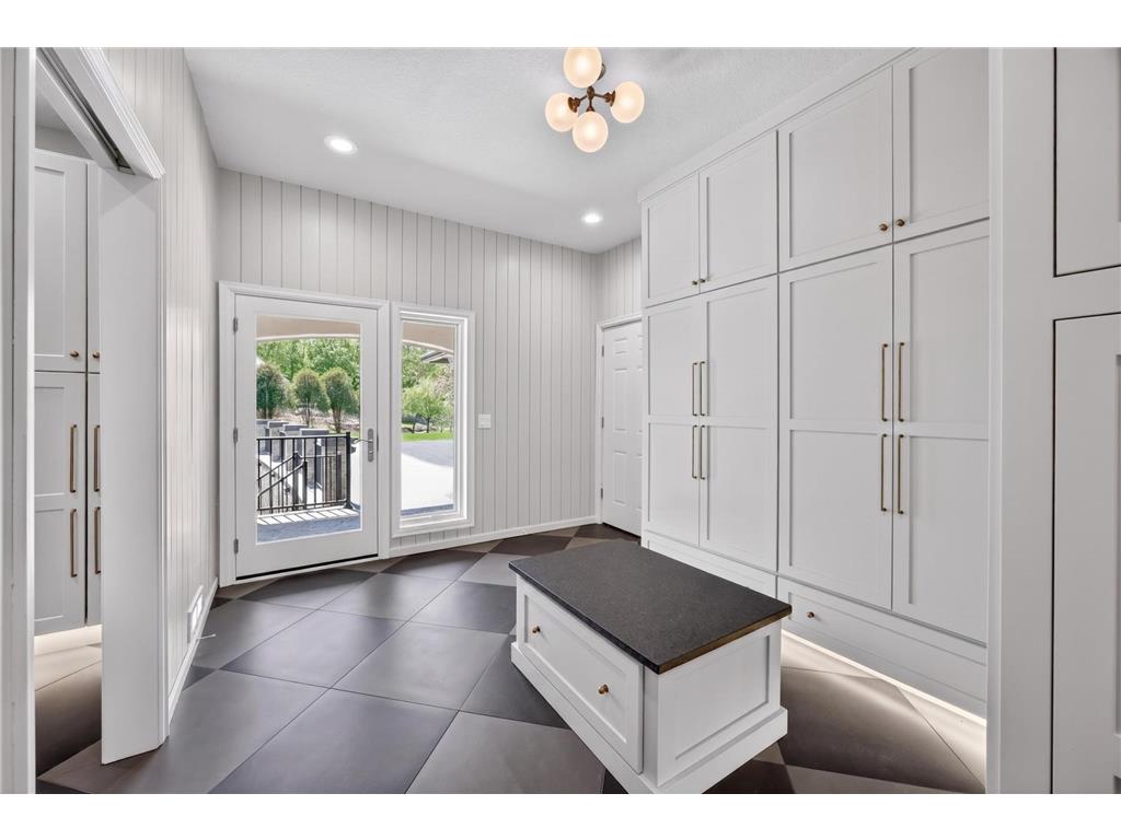 1000 Old Crystal Bay Road S Orono MN 55391 - French 7025347 image32