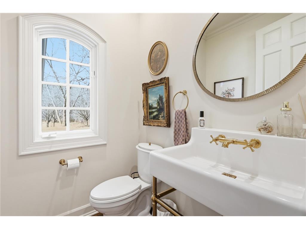 1000 Old Crystal Bay Road S Orono MN 55391 - French 7025347 image33