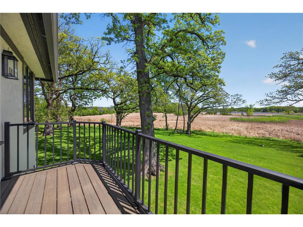 1000 Old Crystal Bay Road S Orono MN 55391 - French 7025347 image6